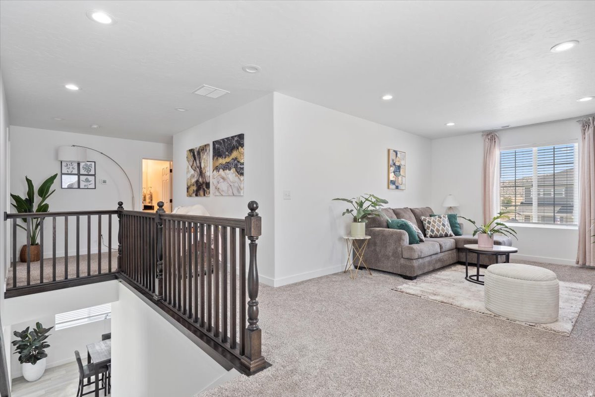 PACIFIC SPRINGS - Residential