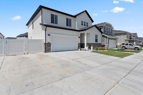 Photo of 5397 N SOLO ST, Eagle Mountain, UT 84005 (MLS # 2122289)