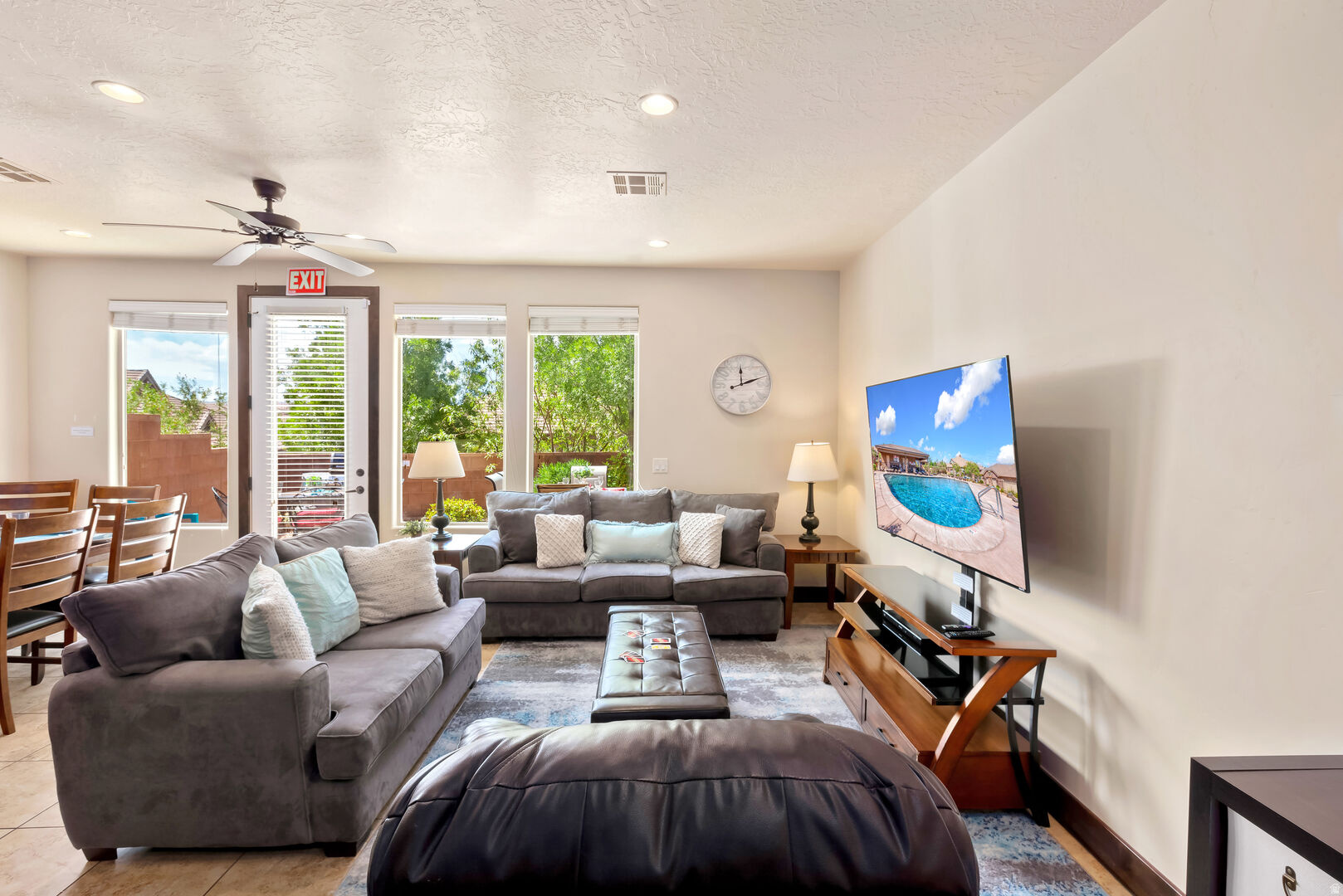 CORAL RIDGE TOWNHOMES PH 3-A - Residential