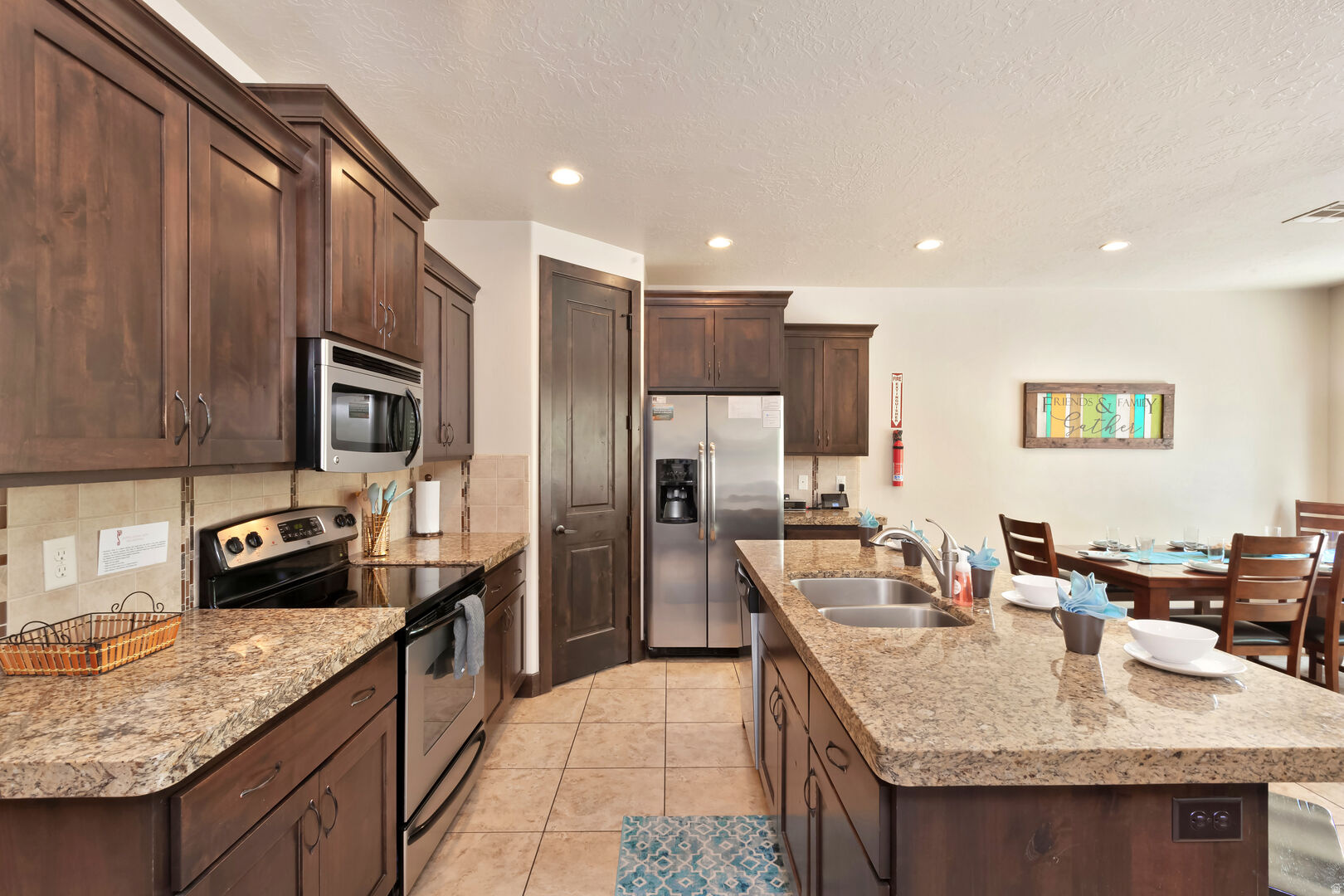 CORAL RIDGE TOWNHOMES PH 3-A - Residential