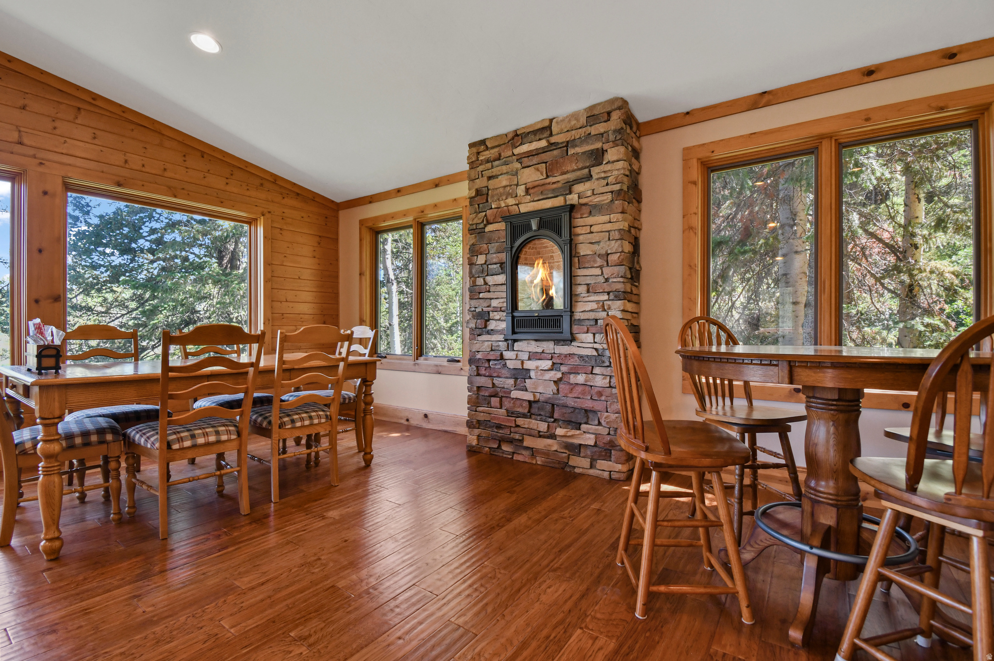 MOUNTAIN VALLEY RANC - Land