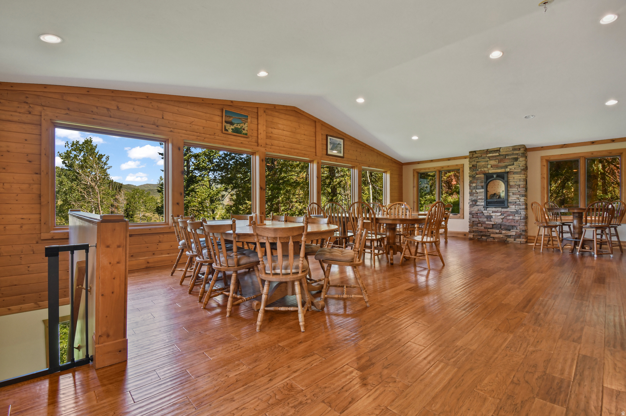 MOUNTAIN VALLEY RANC - Land