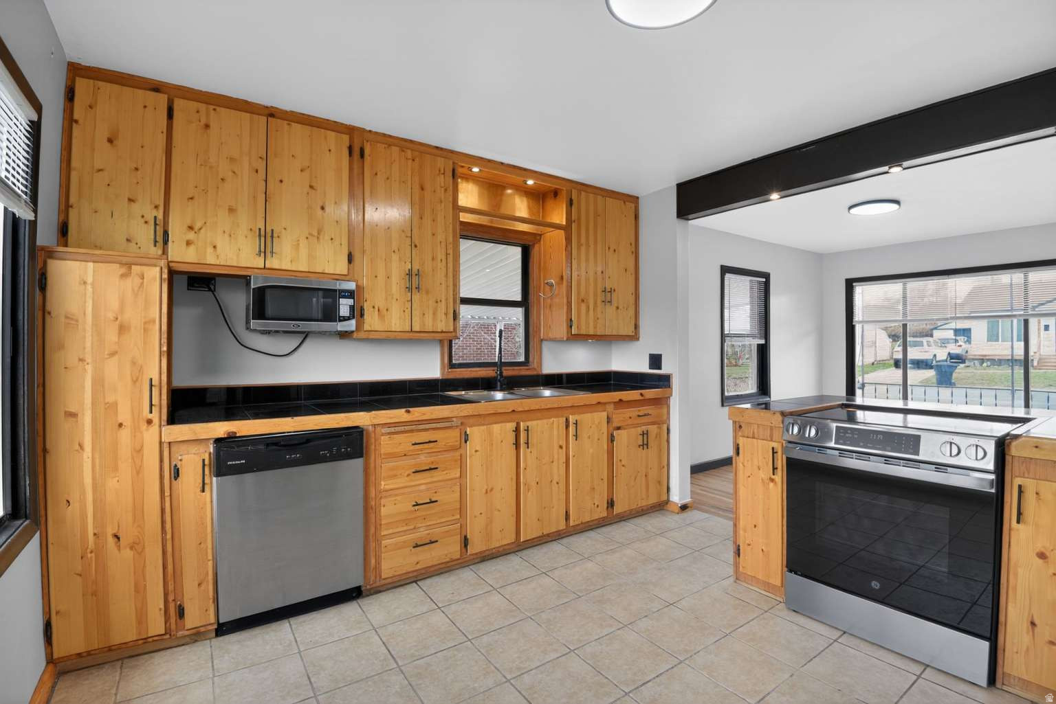 OQUIRRH HILLS NO 4 - Residential