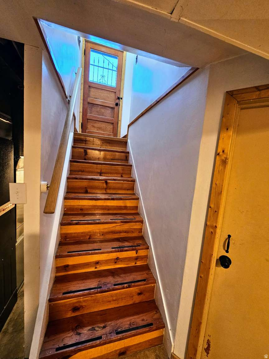 OQUIRRH HILLS NO 4 - Residential