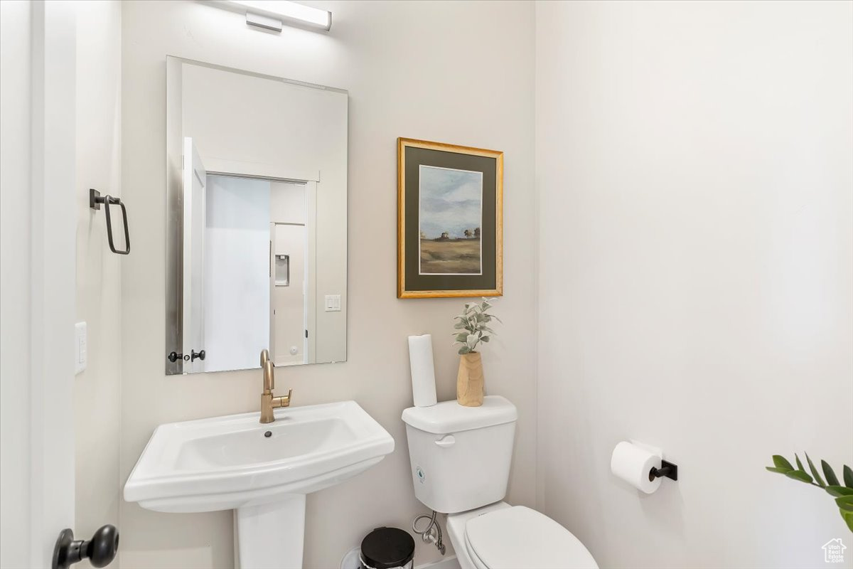 CLIFTON PLACE TOWNHOMES - Residential