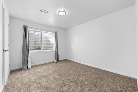 Tiny photo for 5841 W FIRST LIGHT CIR S, Herriman, UT 84096 (MLS # 2110416)
