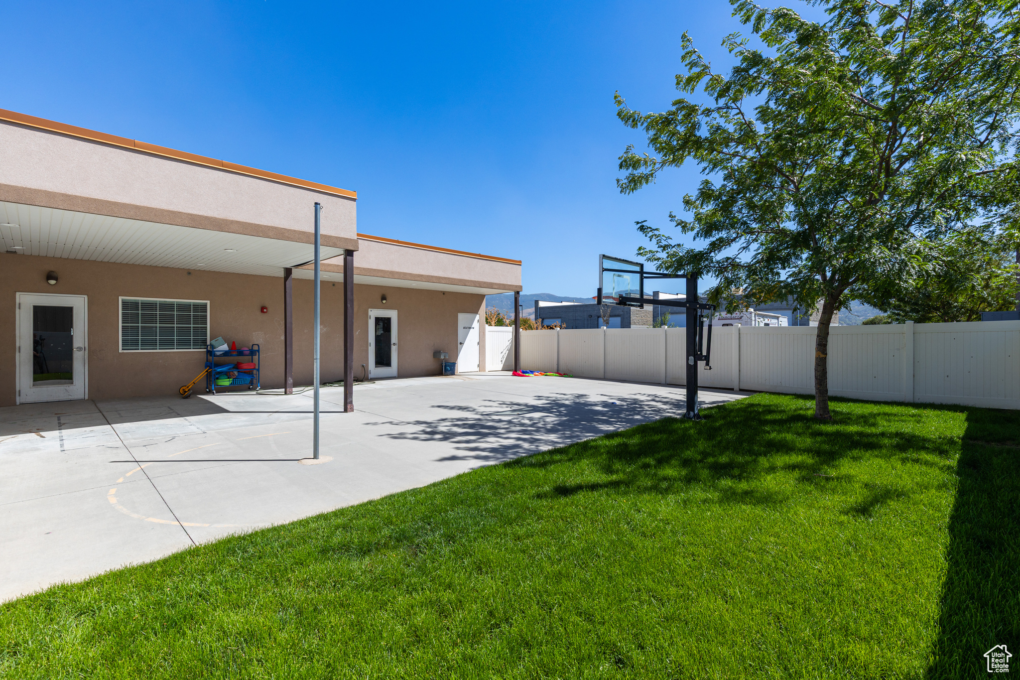 HUGHES INDUSTRIAL PARK NO 2 - Commercial Sale