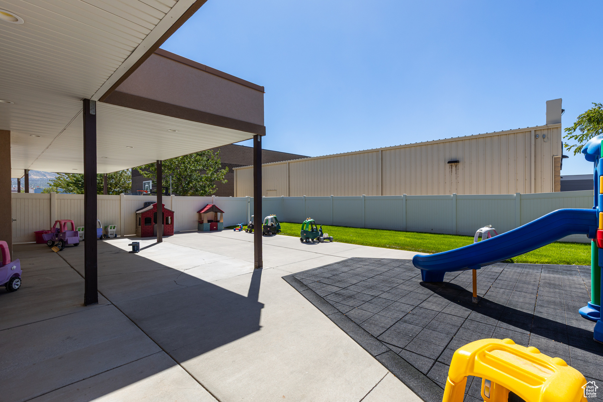 HUGHES INDUSTRIAL PARK NO 2 - Commercial Sale