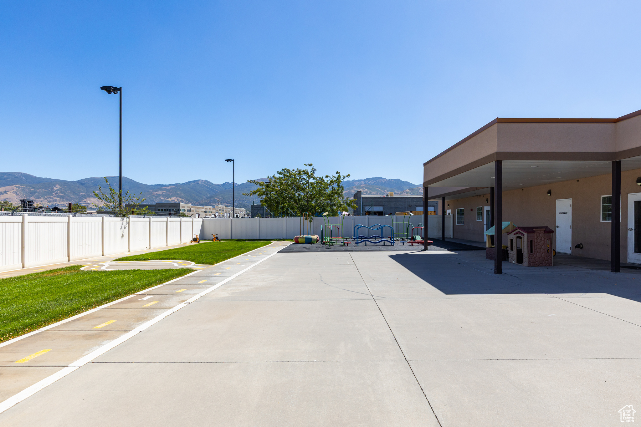 HUGHES INDUSTRIAL PARK NO 2 - Commercial Sale