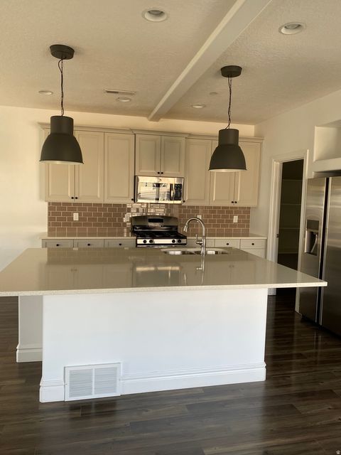 Tiny photo for 28 S RIO GRAND AVE W, Farmington, UT 84025 (MLS # 2132877)