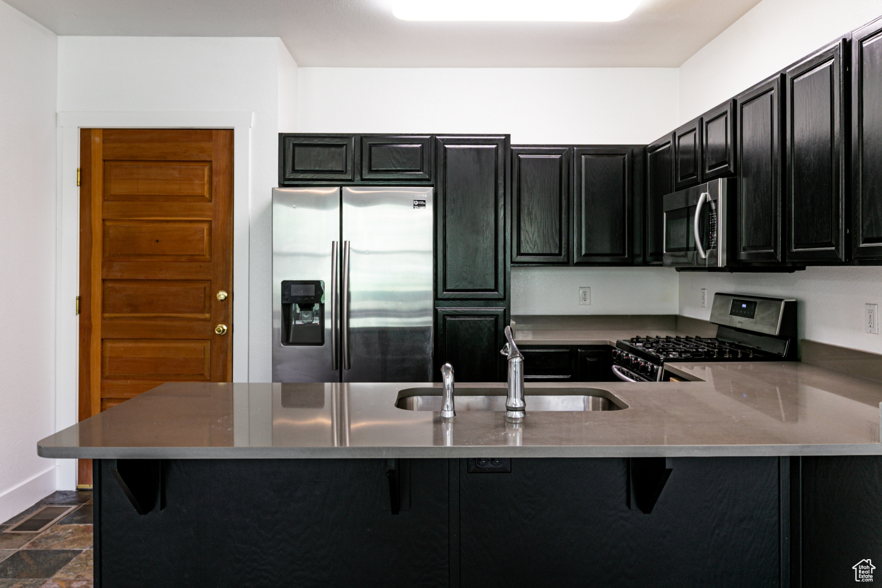 Park City, Utah 84098, United States, 2 Bedrooms Bedrooms, ,2 BathroomsBathrooms,Residential,Pending,129864