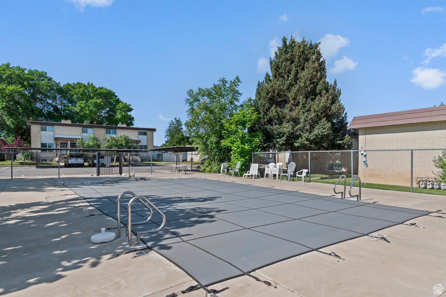 LAKE VIEW - Residential