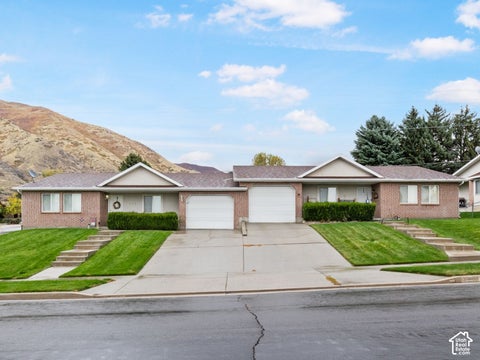 Photo of 115 S 900 E, Springville, UT 84663 (MLS # 2192950)