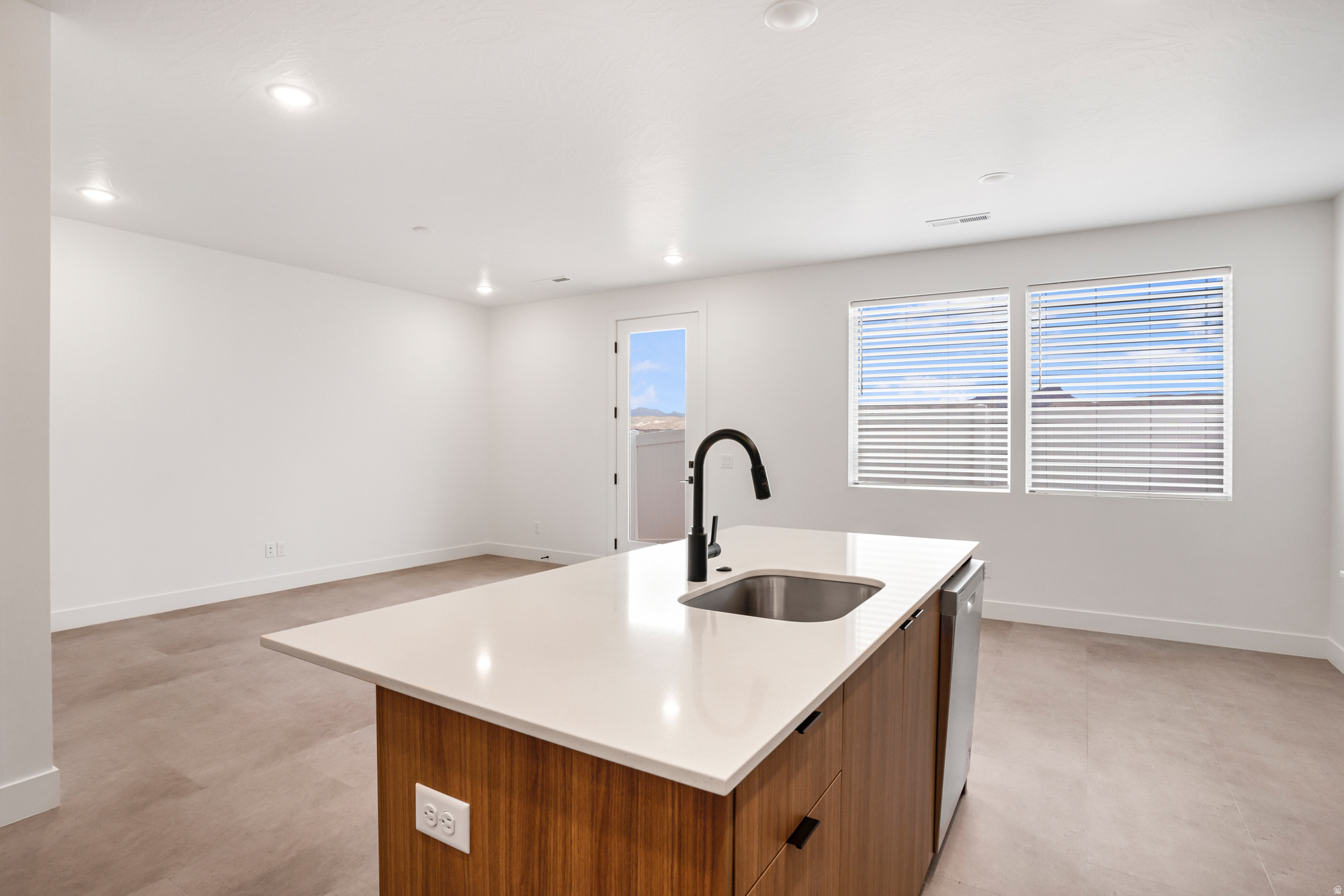 HURRICANE VILLAGE - Residential
