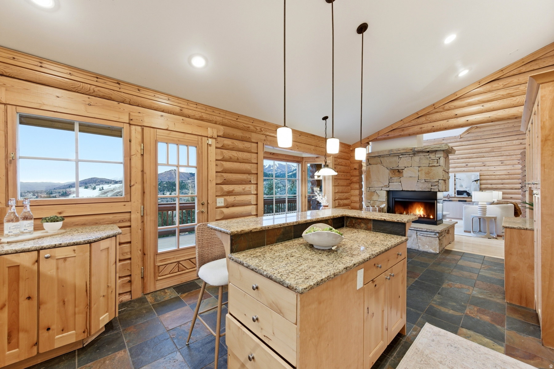 HIDDEN COVE - Residential