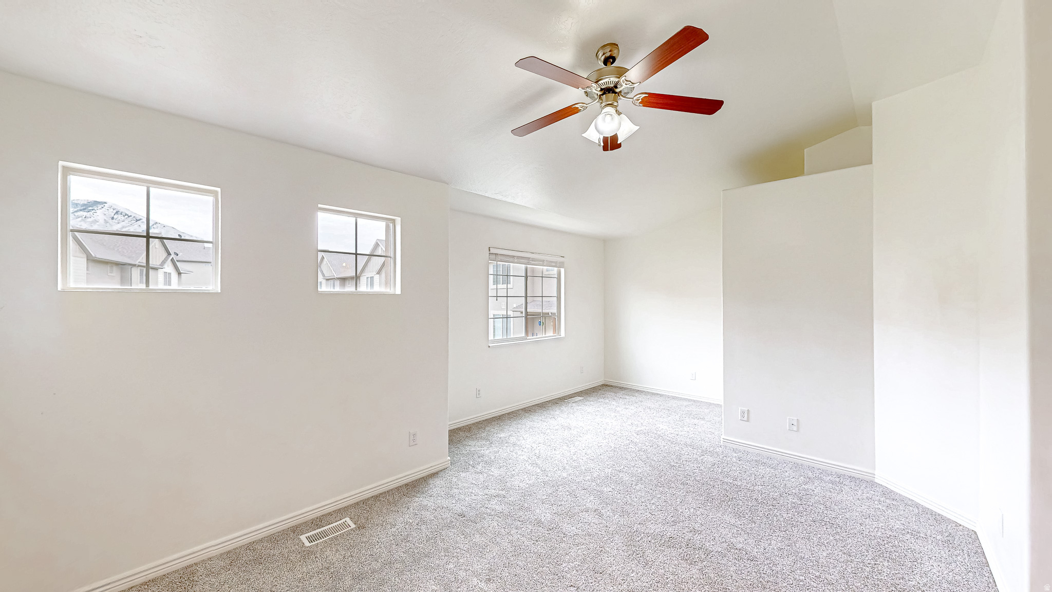 WHISPERING WILLOW - Residential