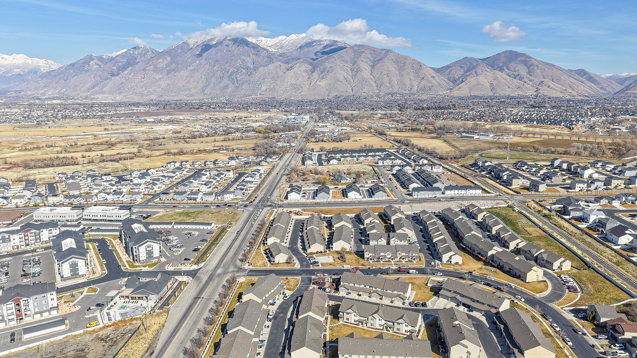 WHISPERING WILLOW - Residential