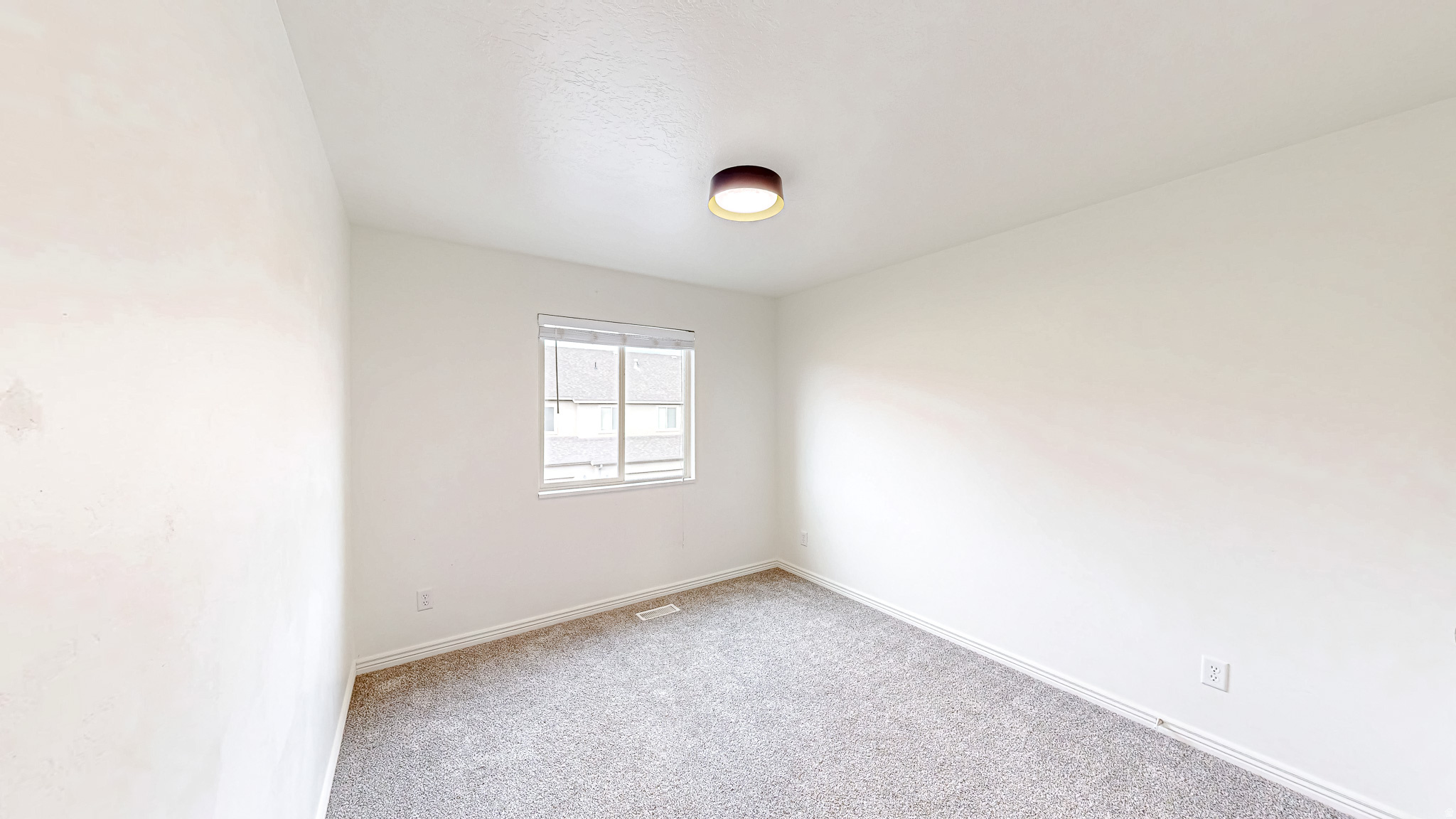 WHISPERING WILLOW - Residential