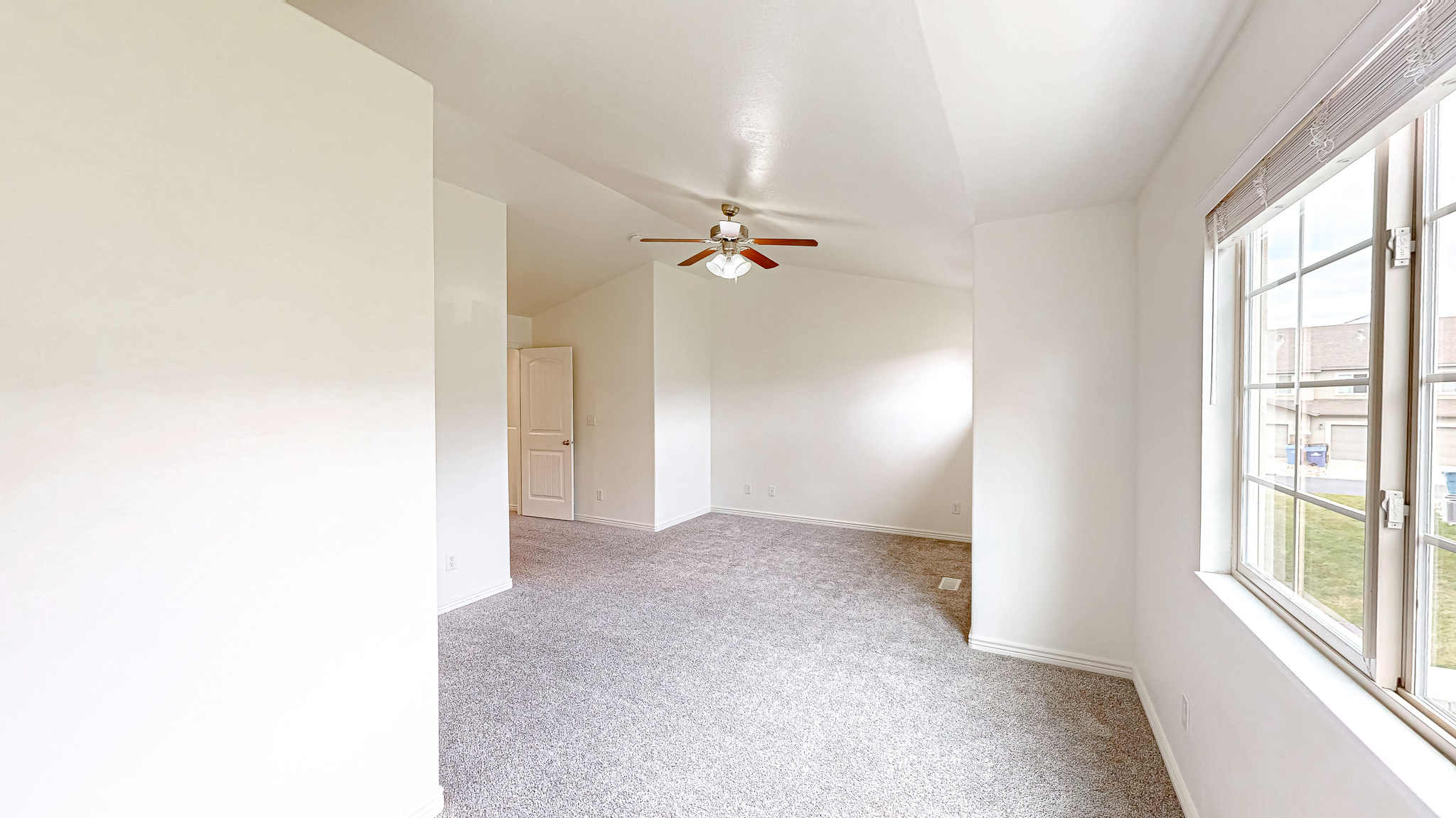 WHISPERING WILLOW - Residential