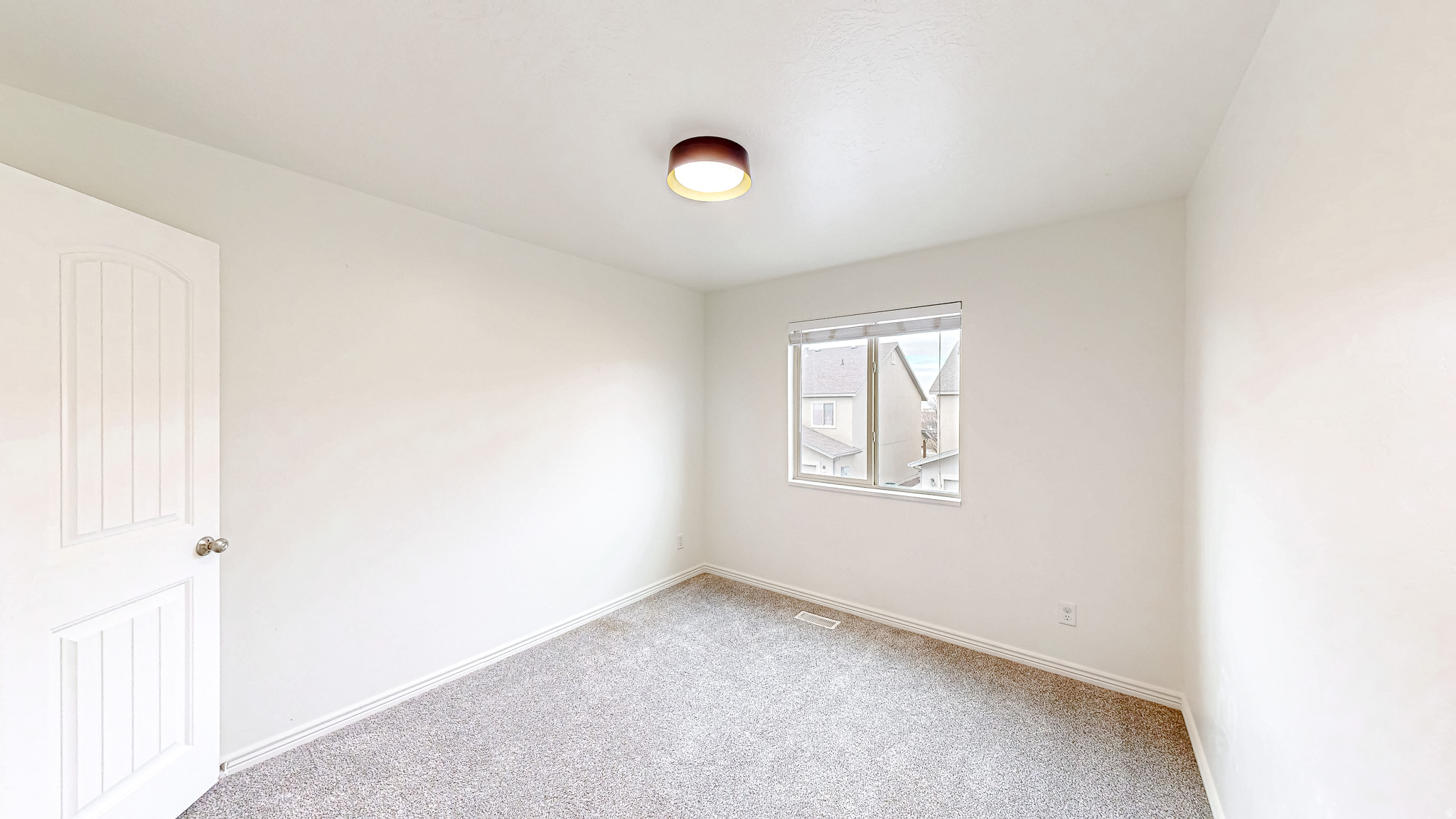 WHISPERING WILLOW - Residential