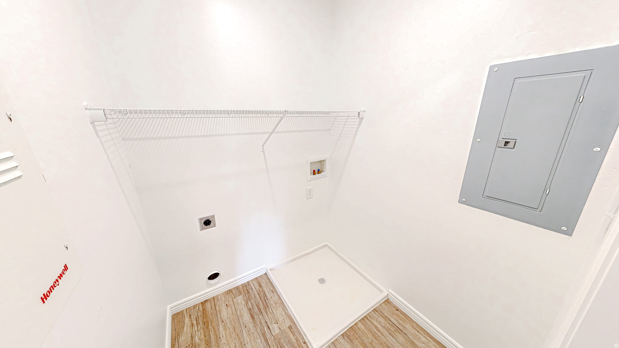 WHISPERING WILLOW - Residential