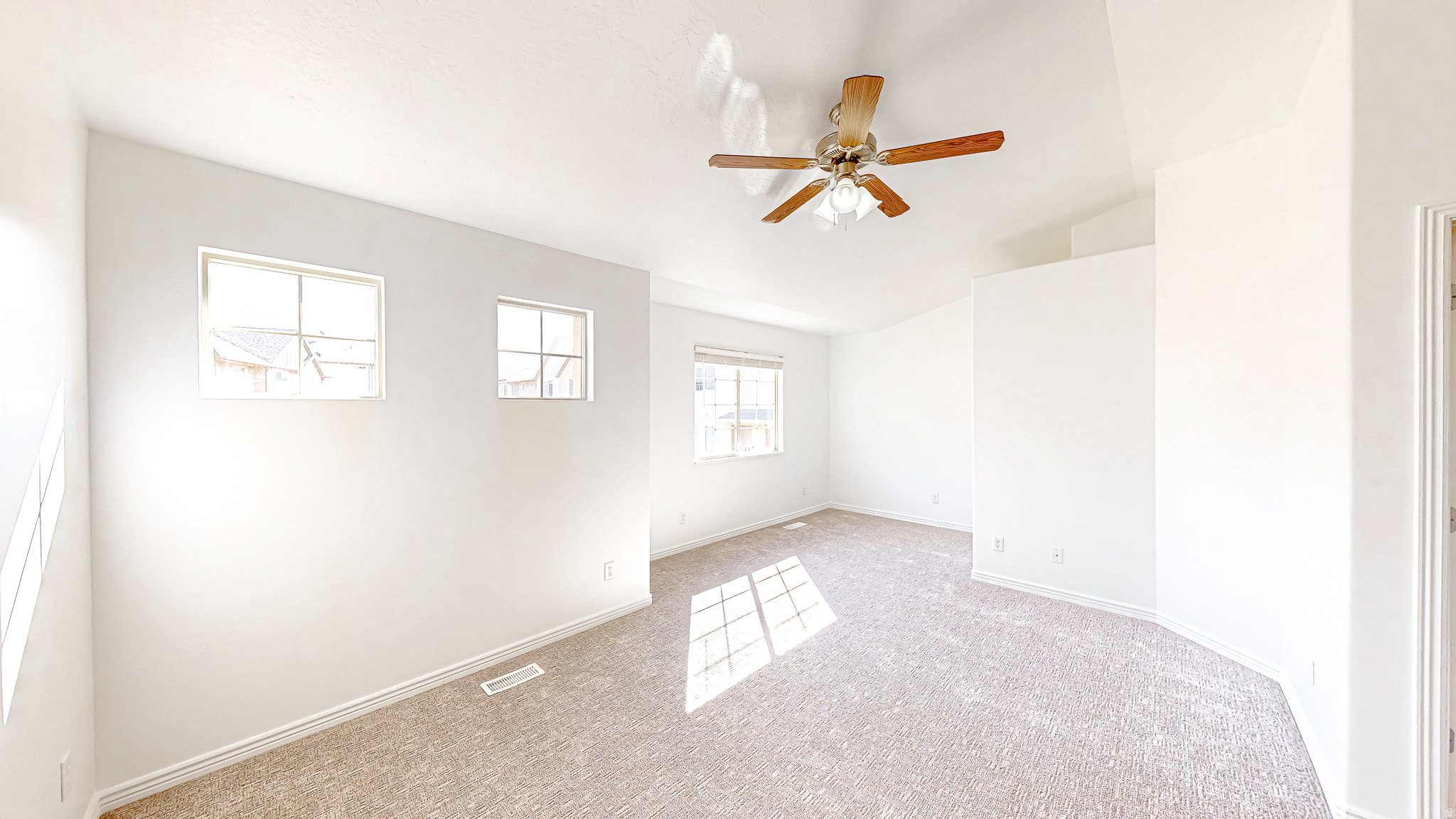 WHISPERING WILLOW - Residential