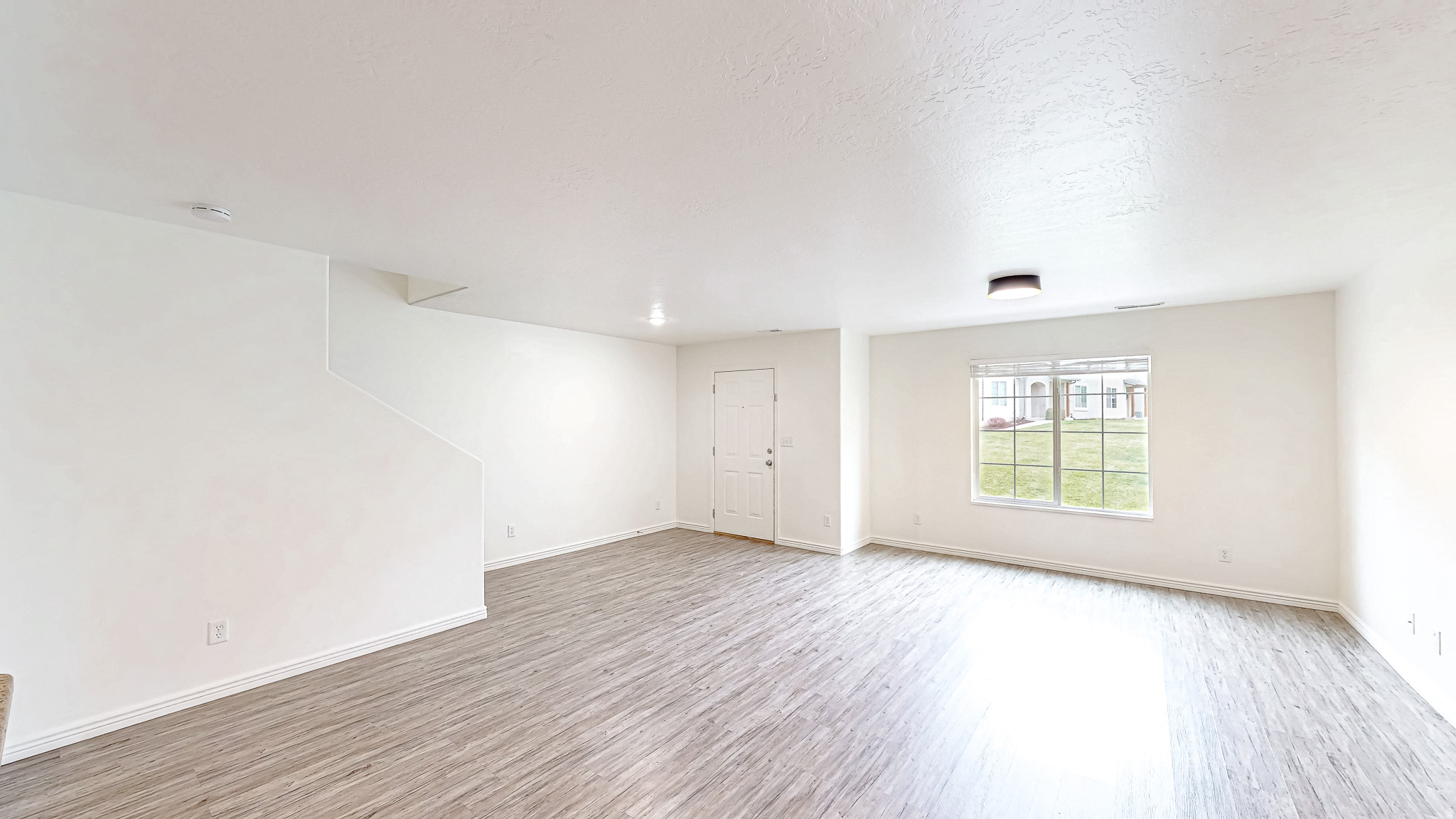 WHISPERING WILLOW - Residential