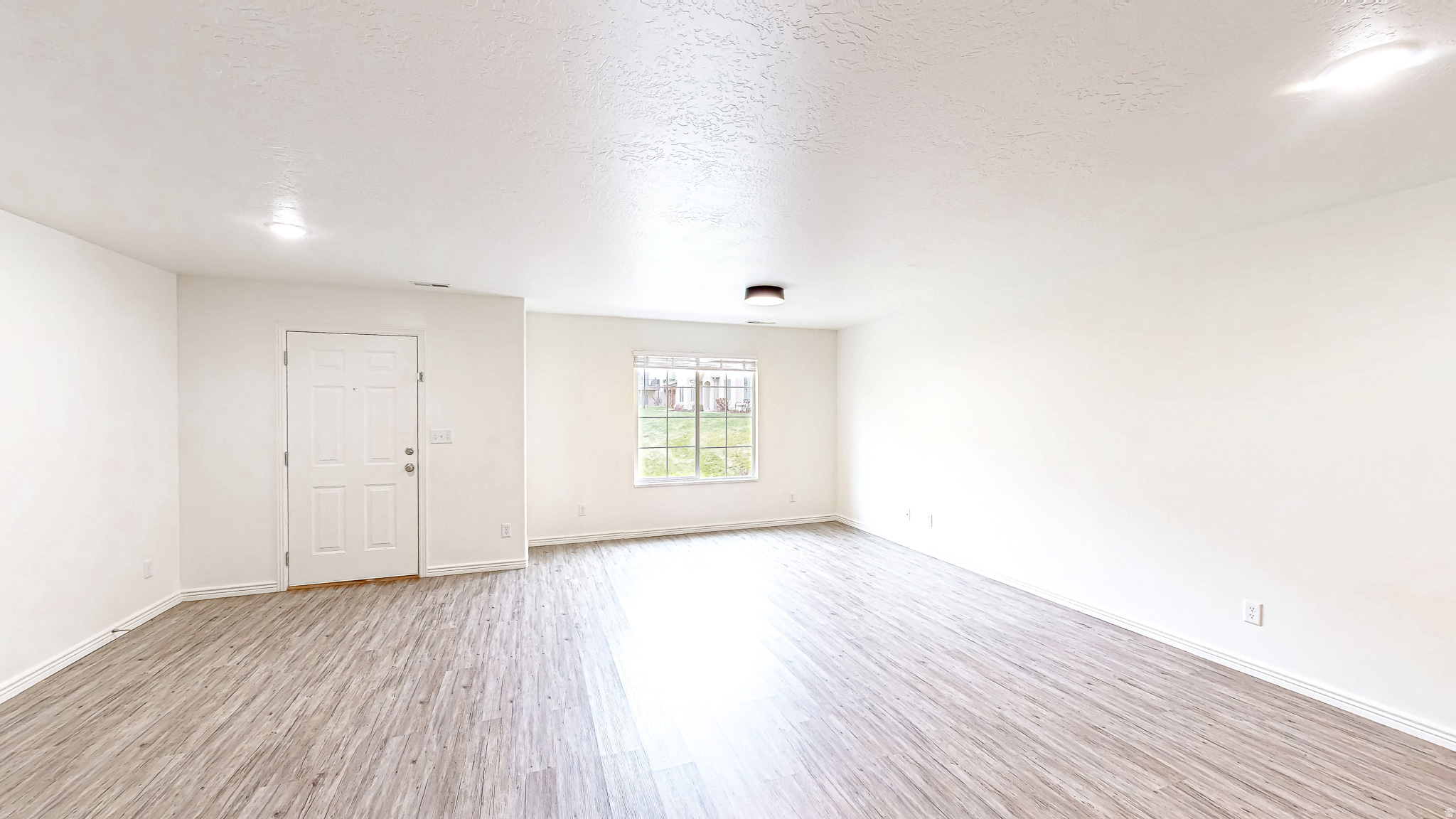 WHISPERING WILLOW - Residential