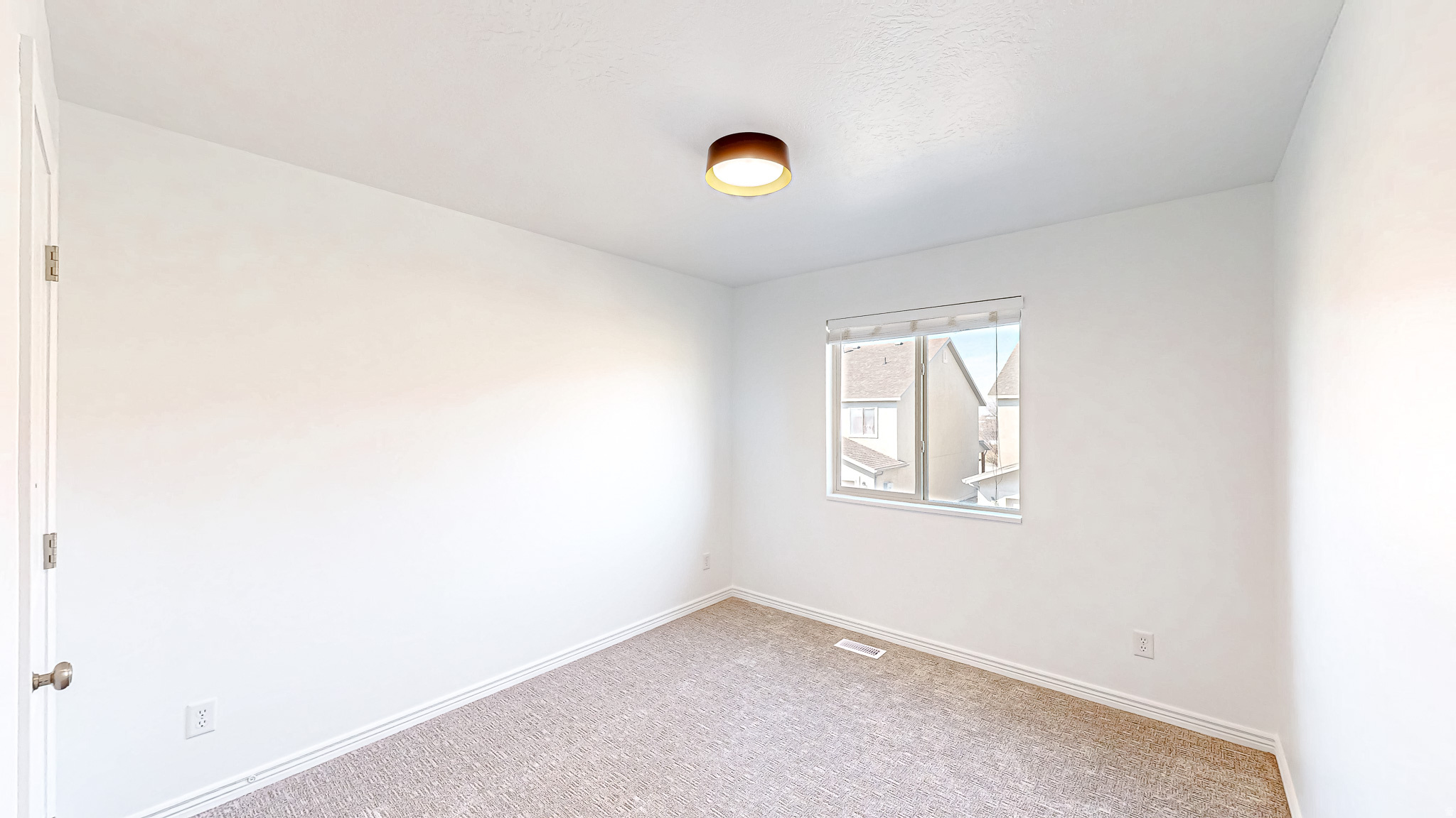 WHISPERING WILLOW - Residential