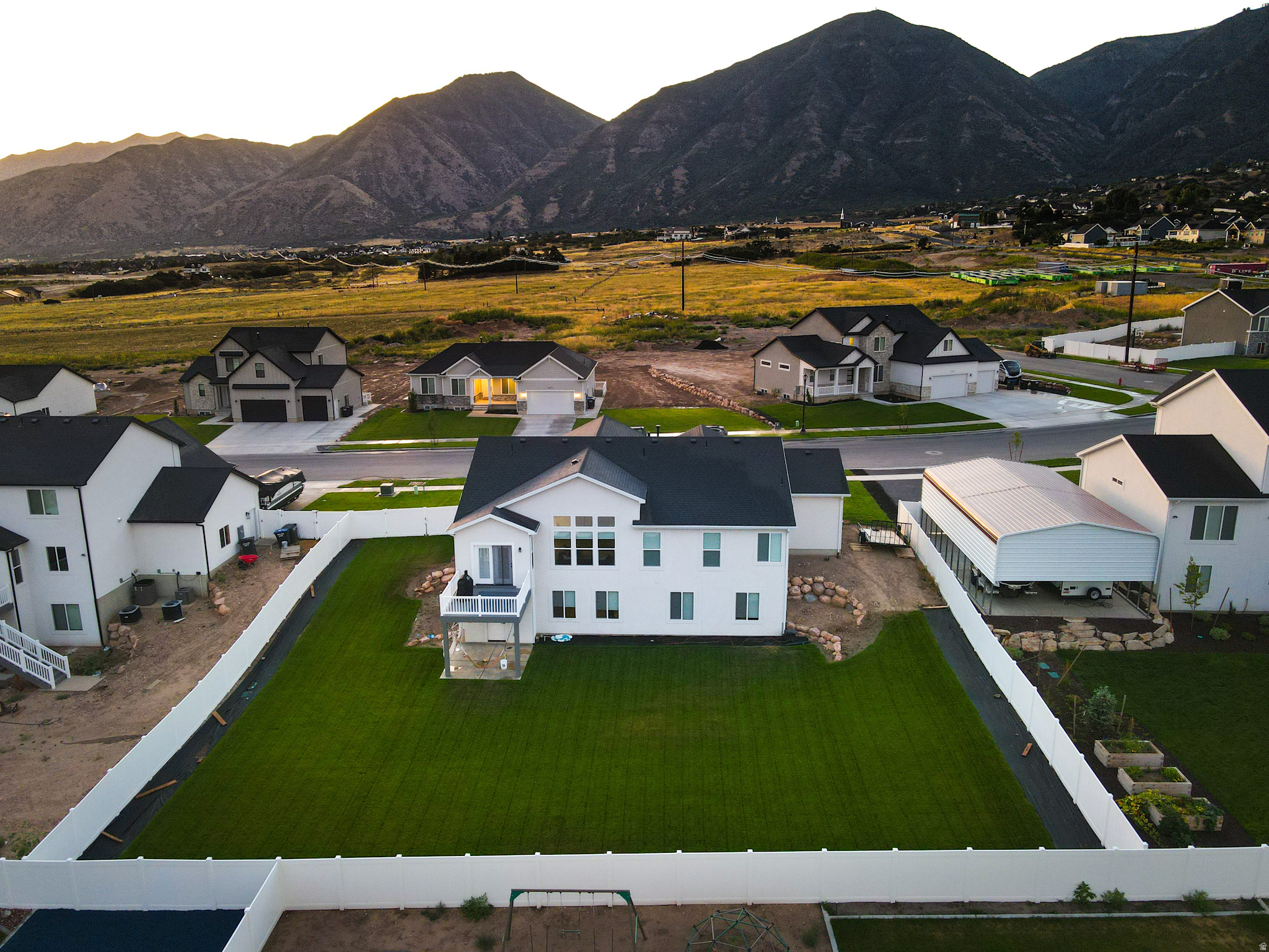 CARSON RIDGE - Residential