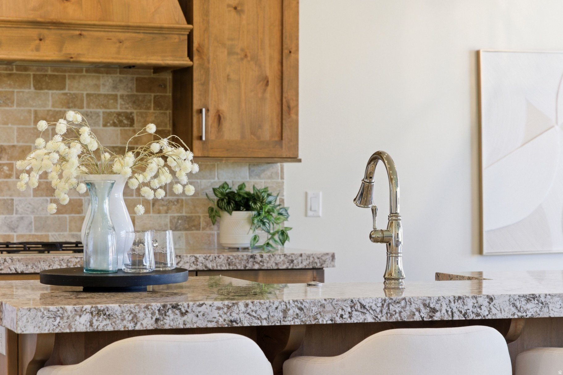 LEDGES OF ST GEORGE WHITE ROCKS PH 6 - Residential