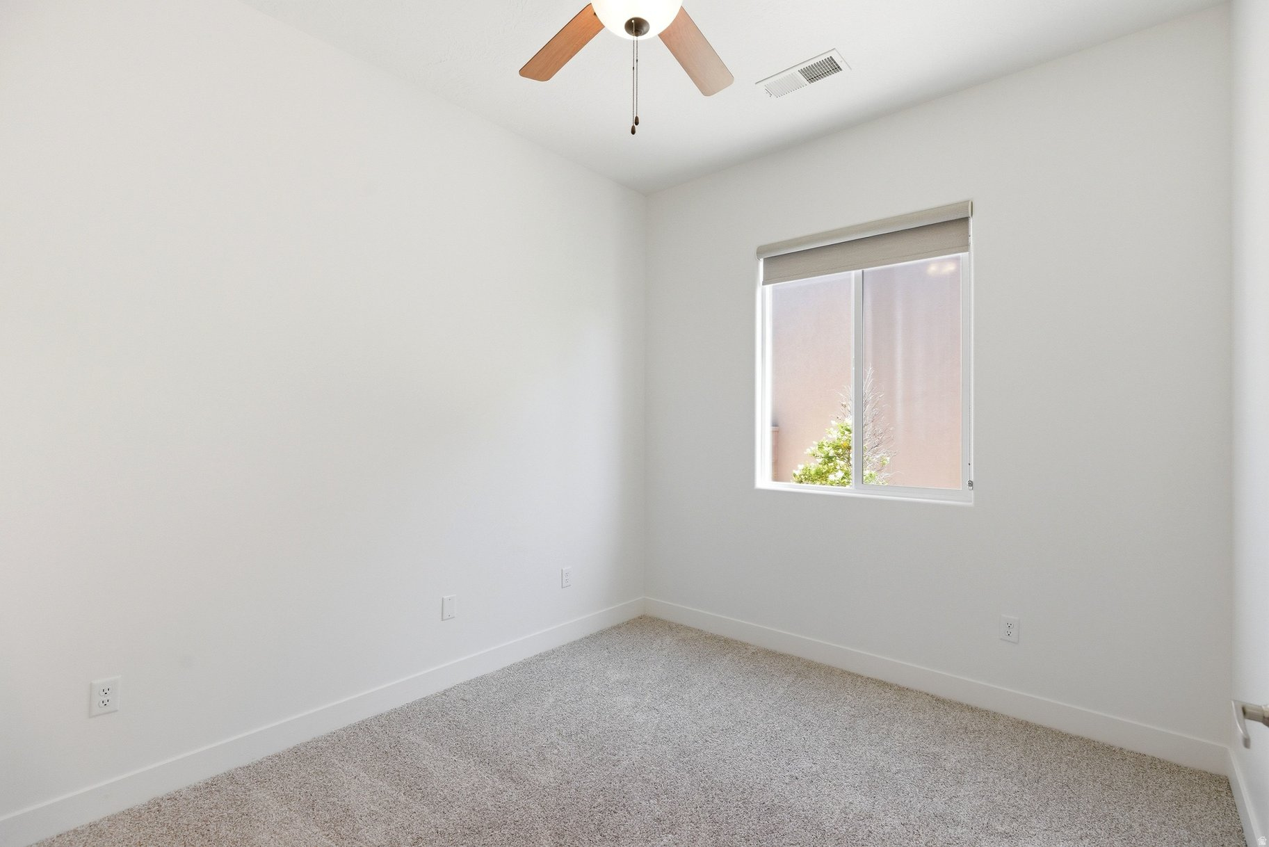 LEDGES OF ST GEORGE WHITE ROCKS PH 6 - Residential