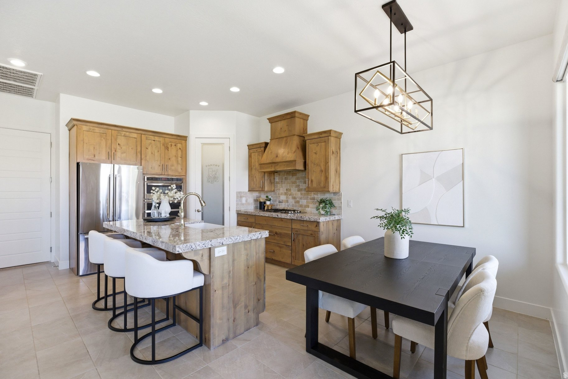 LEDGES OF ST GEORGE WHITE ROCKS PH 6 - Residential