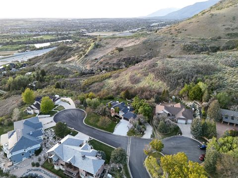 Tiny photo for 3311 COVE CIR, Layton, UT 84040 (MLS # 2154314)