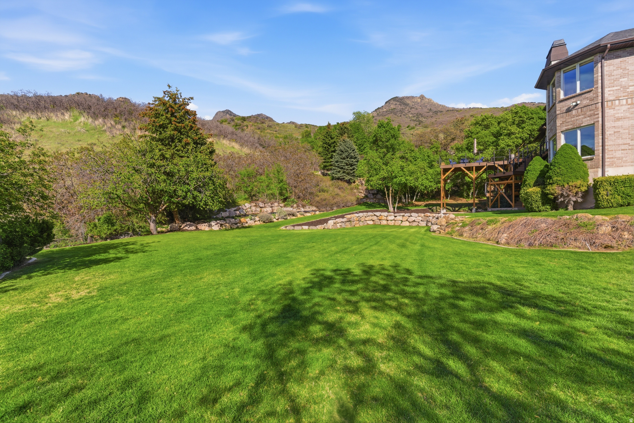 TANGLEWOOD/TWIN PEAK - Residential