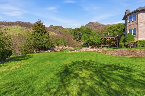 Tiny photo for 3311 COVE CIR, Layton, UT 84040 (MLS # 2154314)