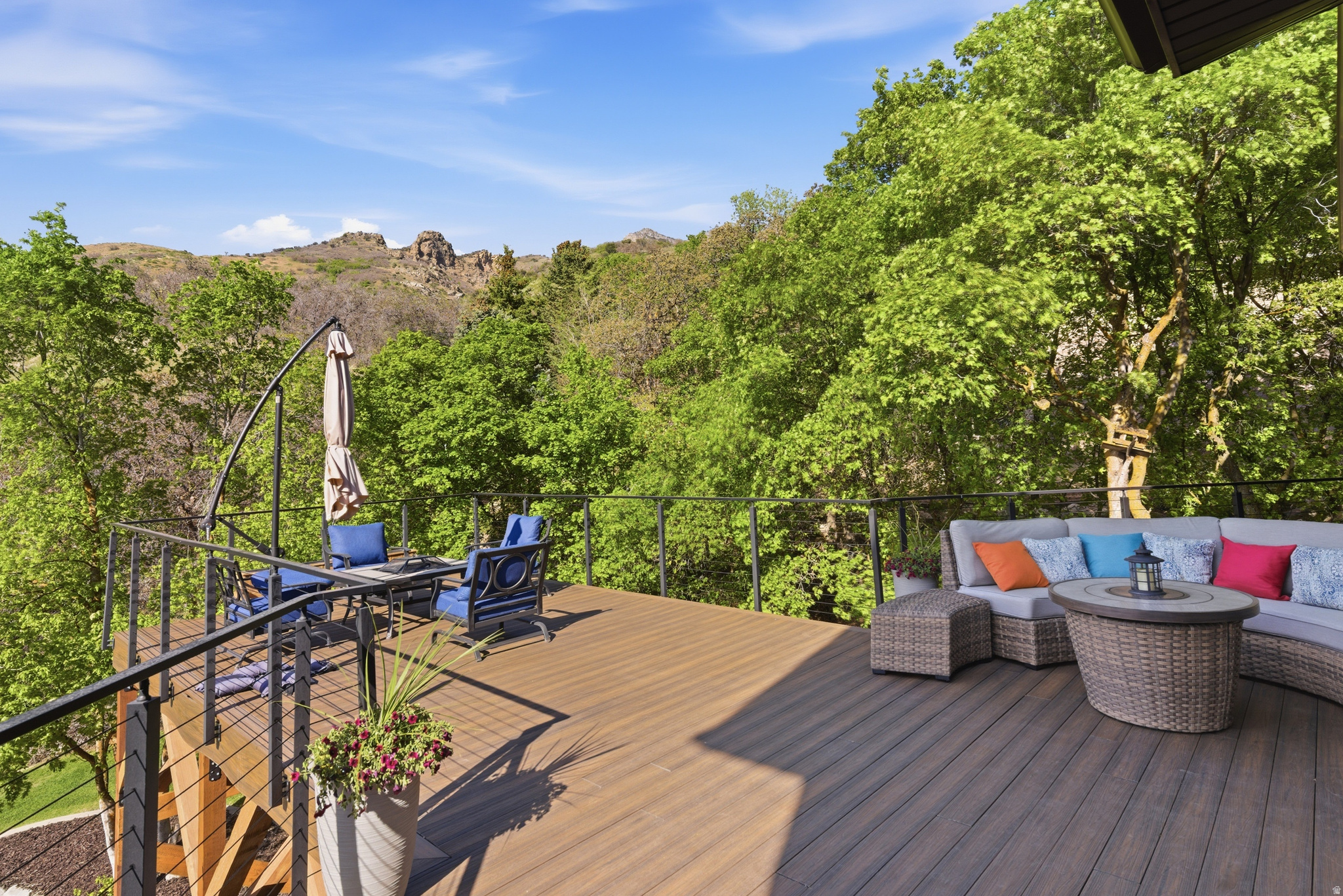 TANGLEWOOD/TWIN PEAK - Residential
