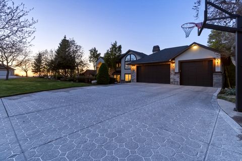 Tiny photo for 3311 COVE CIR, Layton, UT 84040 (MLS # 2154314)
