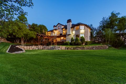 Tiny photo for 3311 COVE CIR, Layton, UT 84040 (MLS # 2154314)