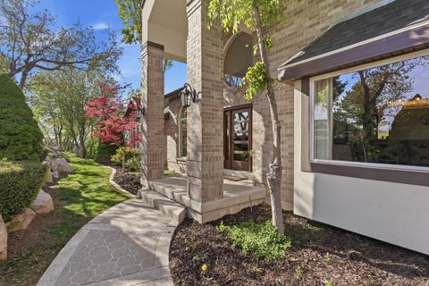 Tiny photo for 3311 COVE CIR, Layton, UT 84040 (MLS # 2154314)