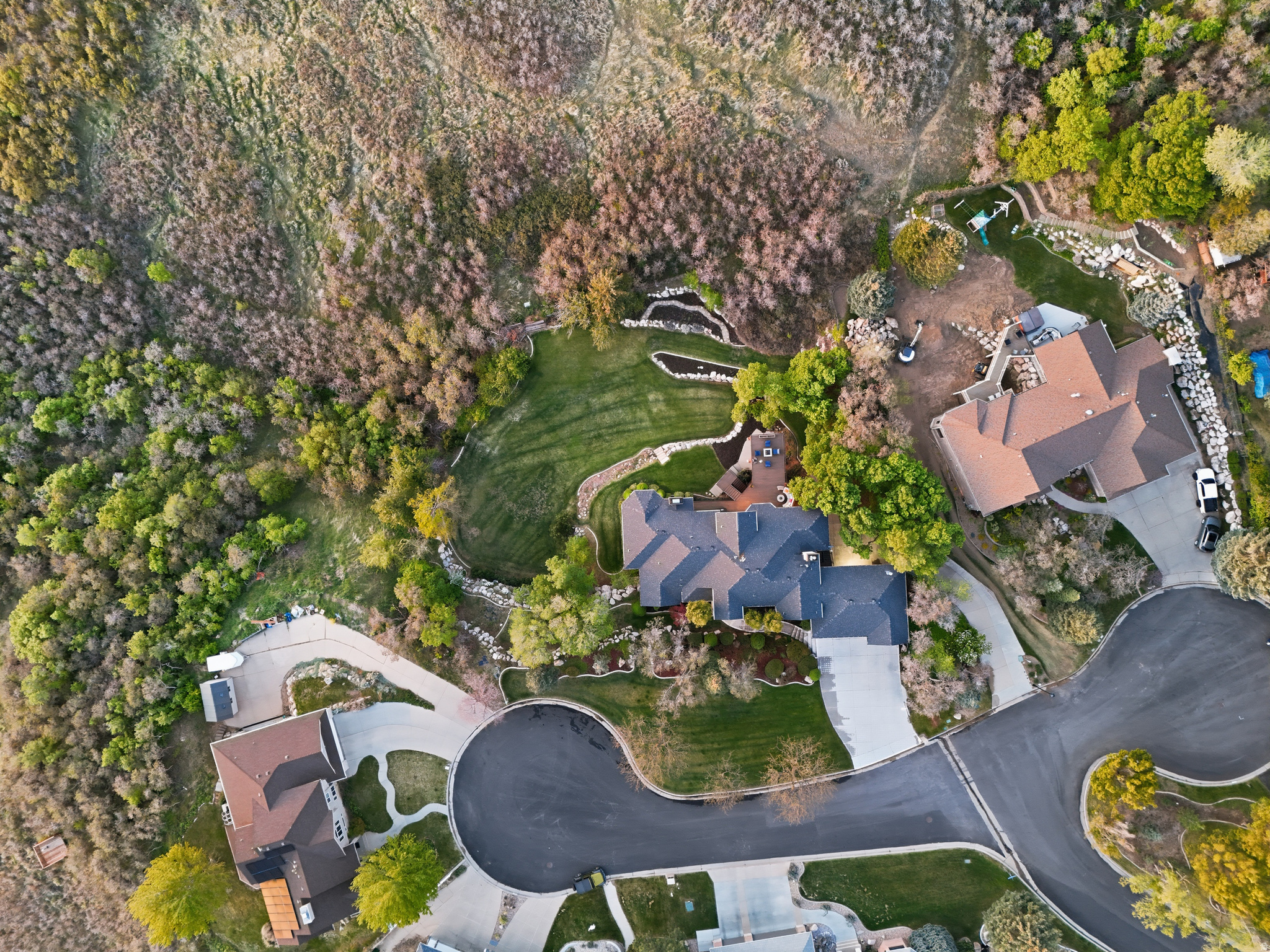 TANGLEWOOD/TWIN PEAK - Residential