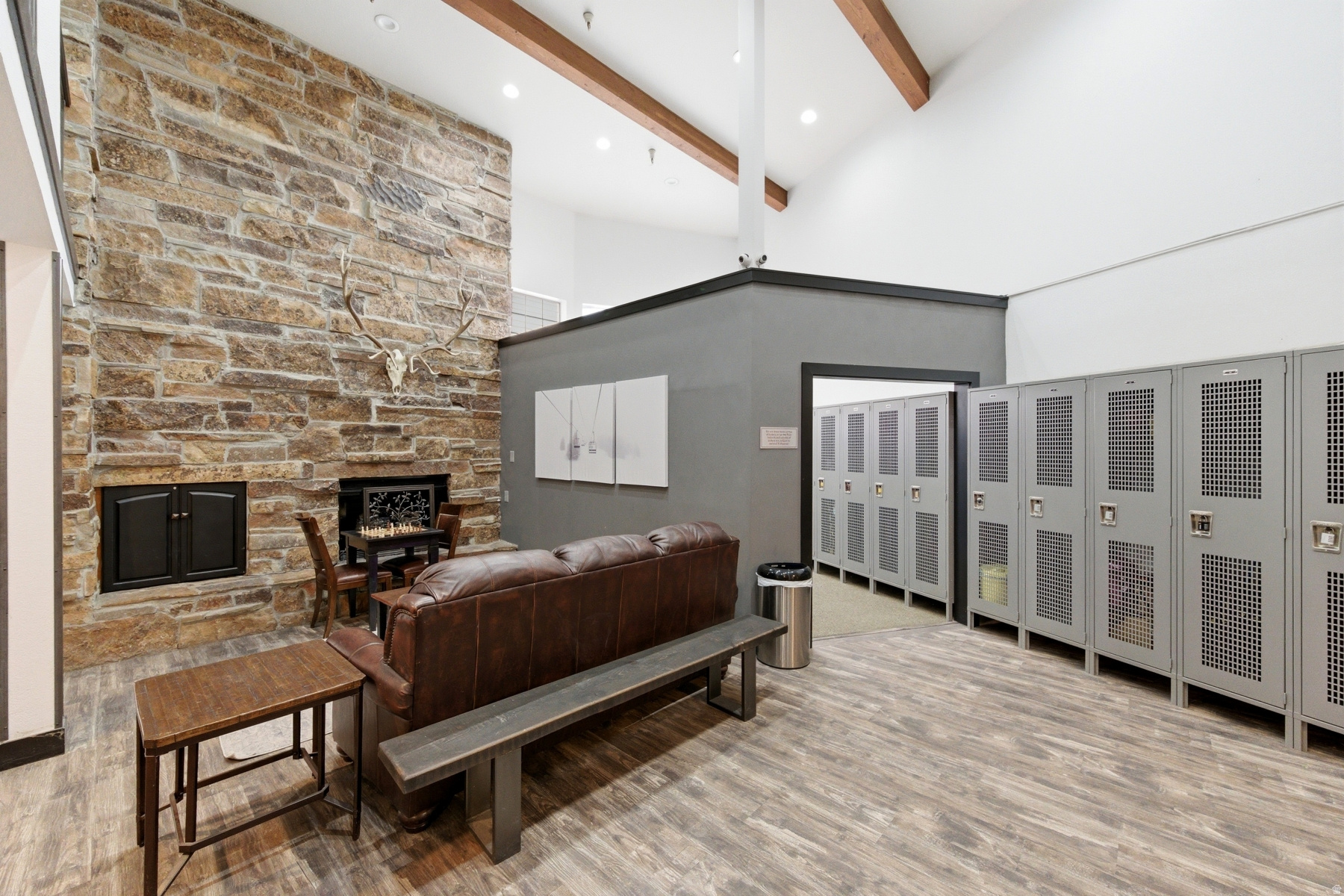 CARRIAGE HOUSE CONDOMINIUMS - Residential