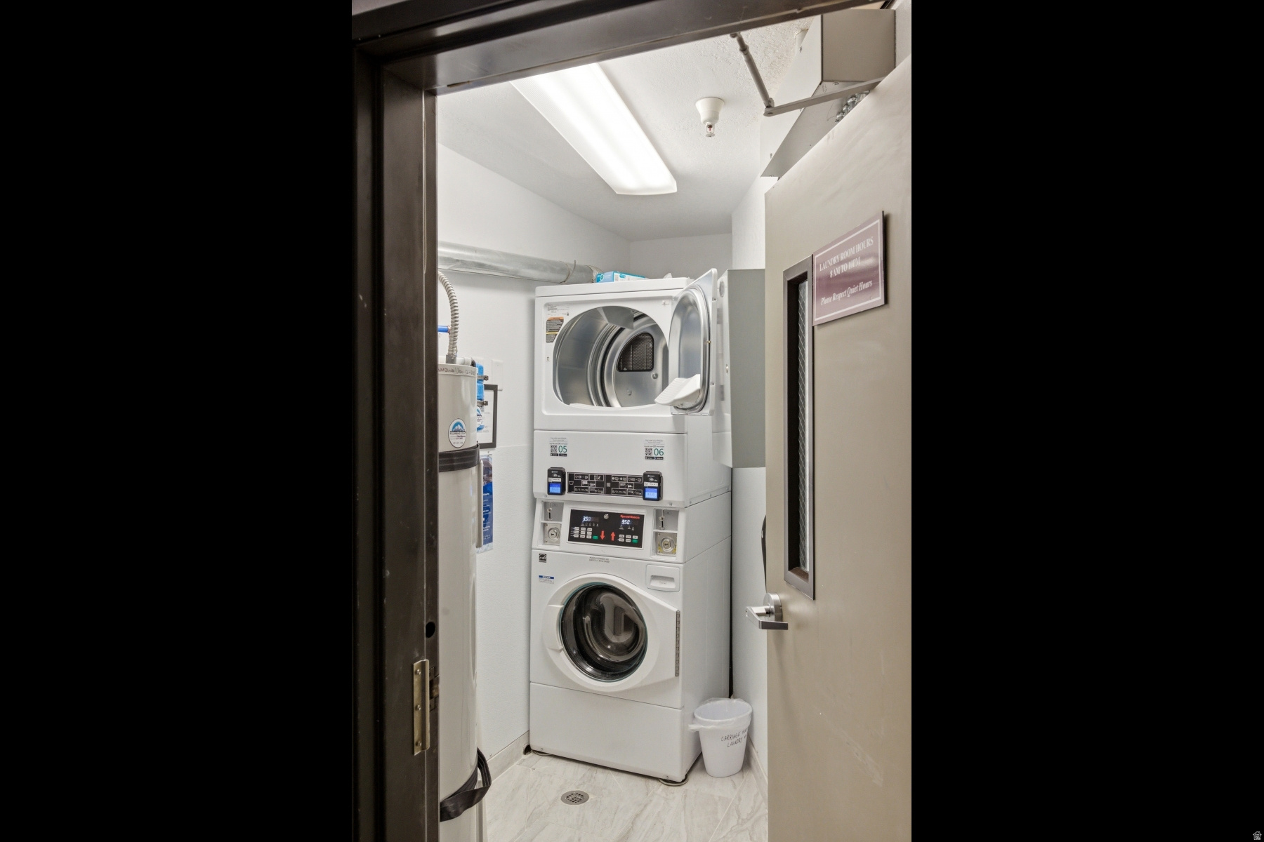 CARRIAGE HOUSE CONDOMINIUMS - Residential