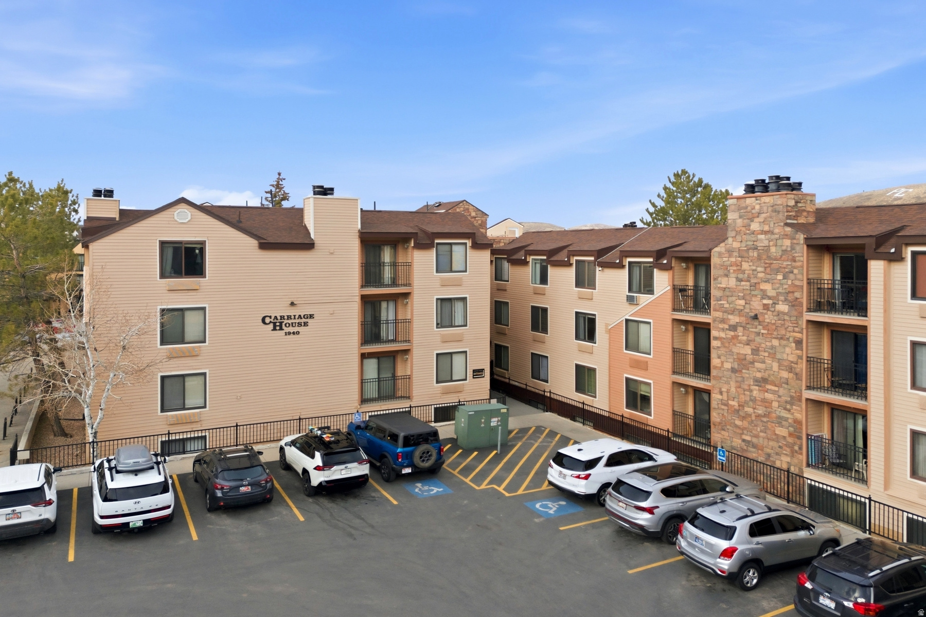 CARRIAGE HOUSE CONDOMINIUMS - Residential