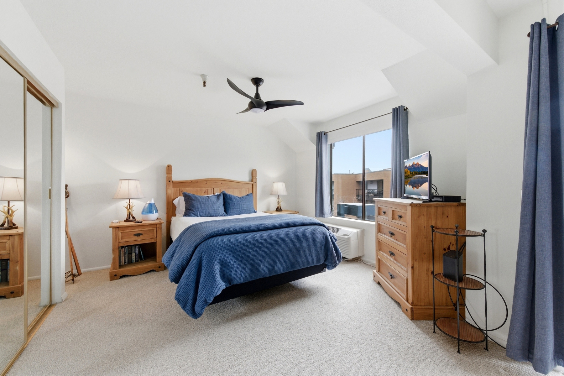 CARRIAGE HOUSE CONDOMINIUMS - Residential