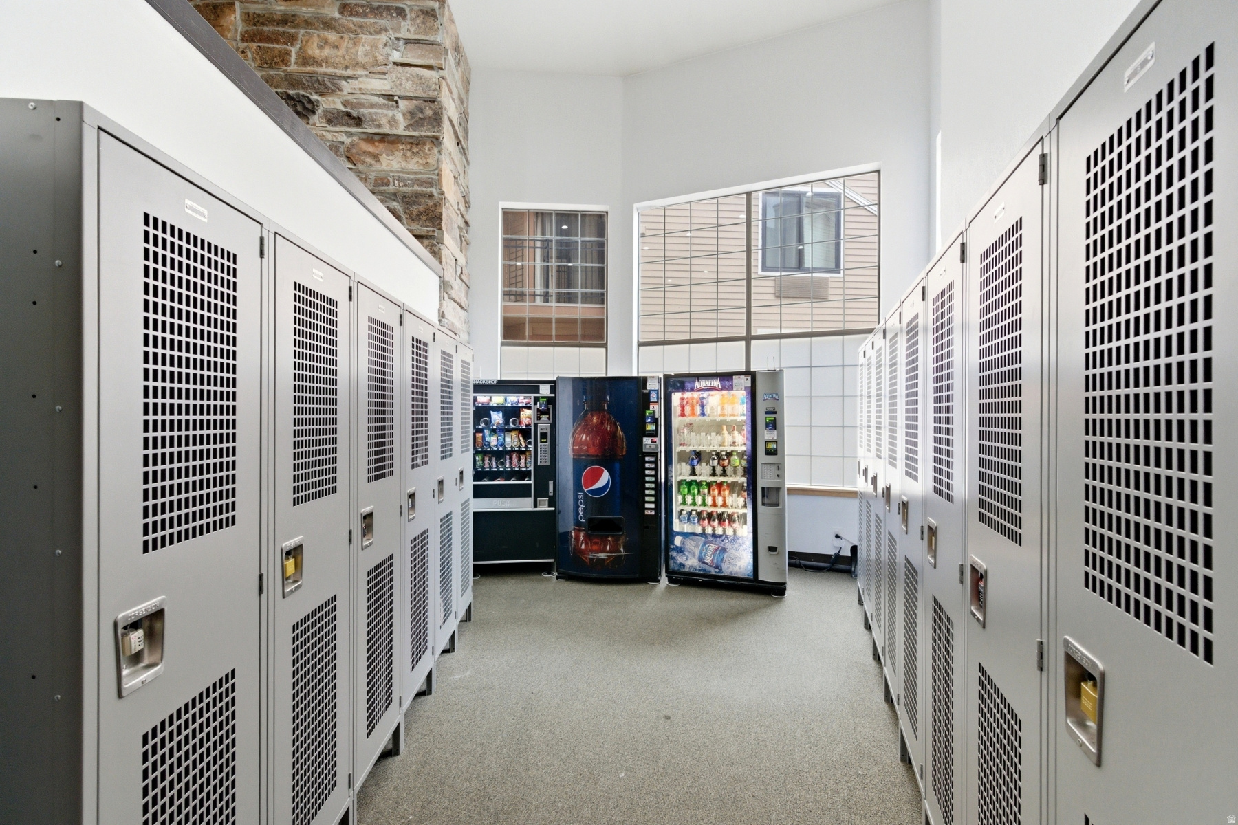 CARRIAGE HOUSE CONDOMINIUMS - Residential