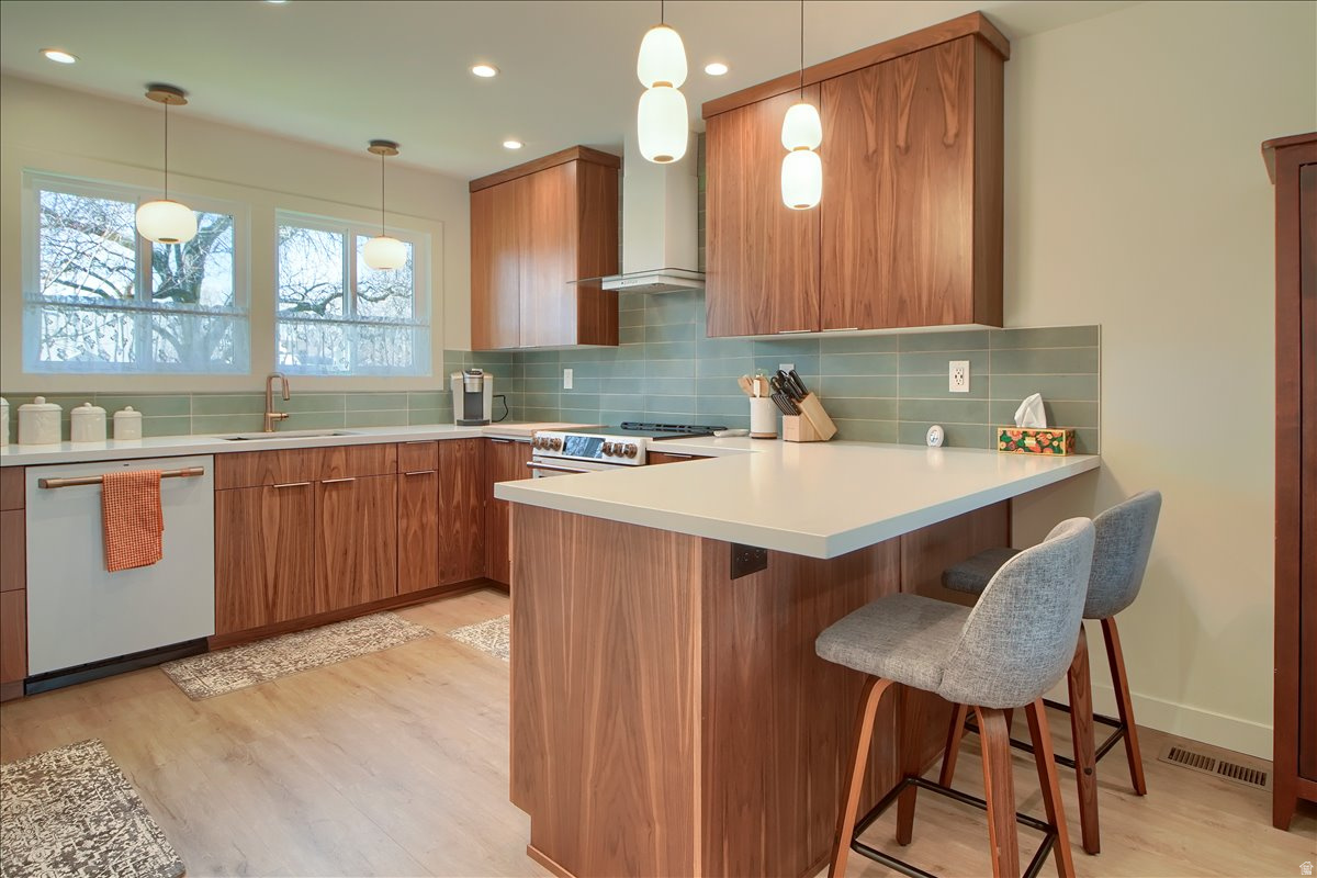 TASRRACES OF ROSE PARK - Residential