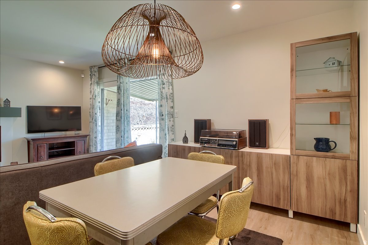 TASRRACES OF ROSE PARK - Residential