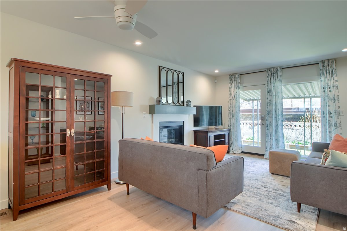 TASRRACES OF ROSE PARK - Residential