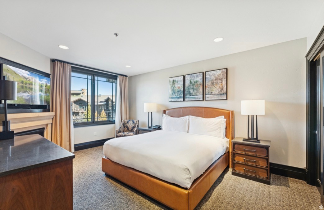 DAKOTA MOUNTAIN LODGE - Residential